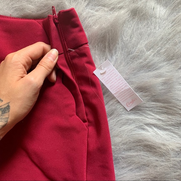 Red shorts - Picture 3 of 6